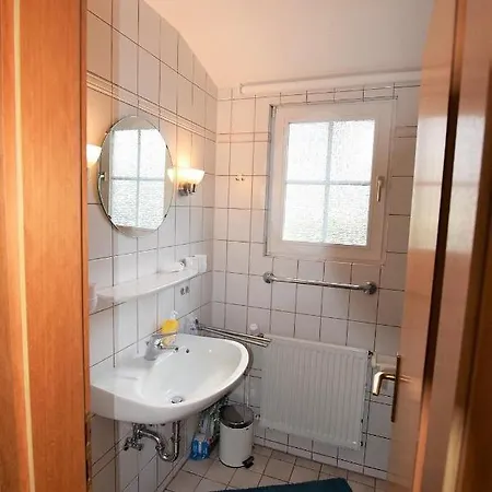 Feriehus Ferienhaus-kleines-waldhaus *